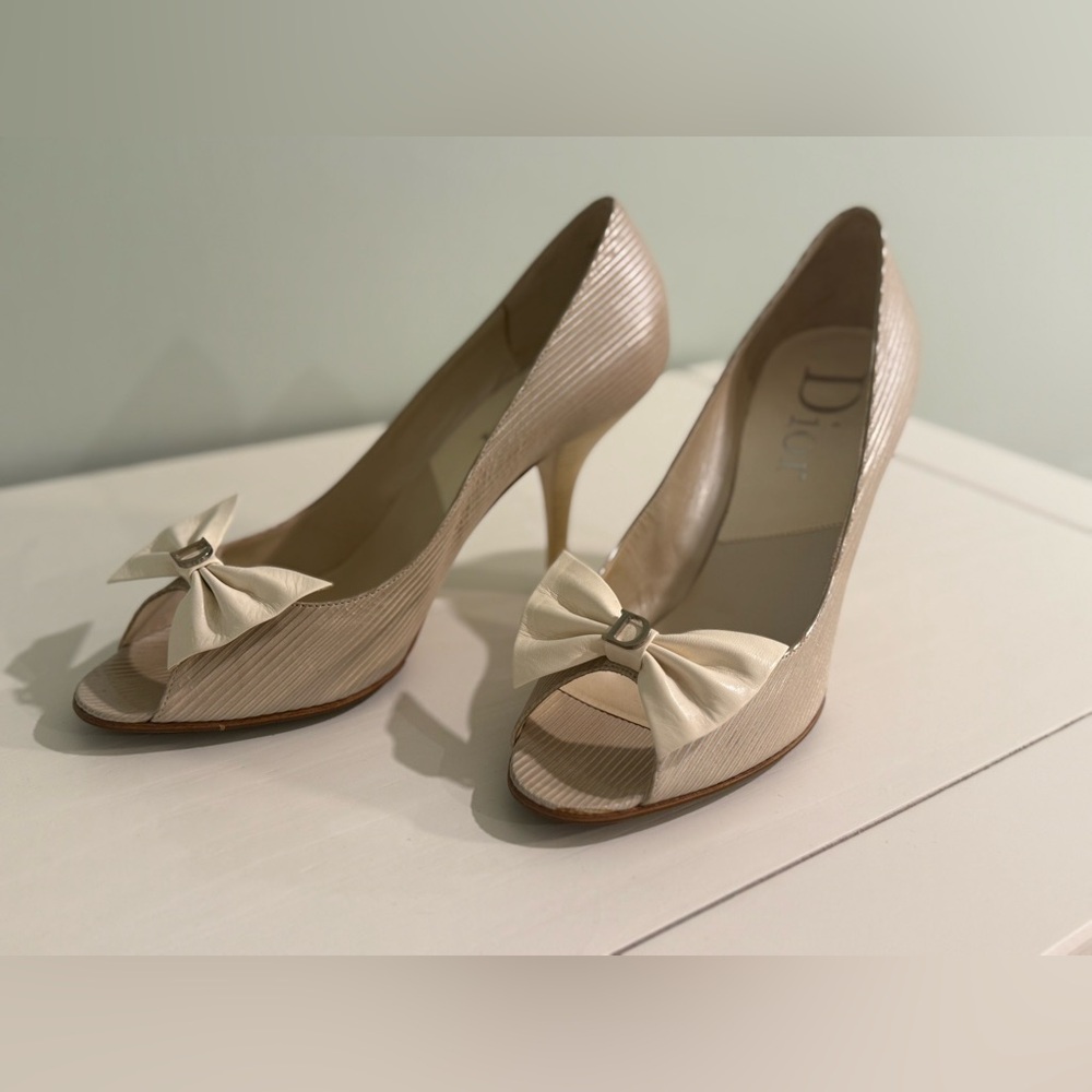 Dior Women's Ivory Bow Peep Toe Heels - Size 39 1/2